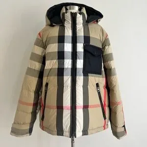 【BURBERRY】REVERSIBLE DOWN JACKET Burberry Check reversible down jacket in beige - Burberry